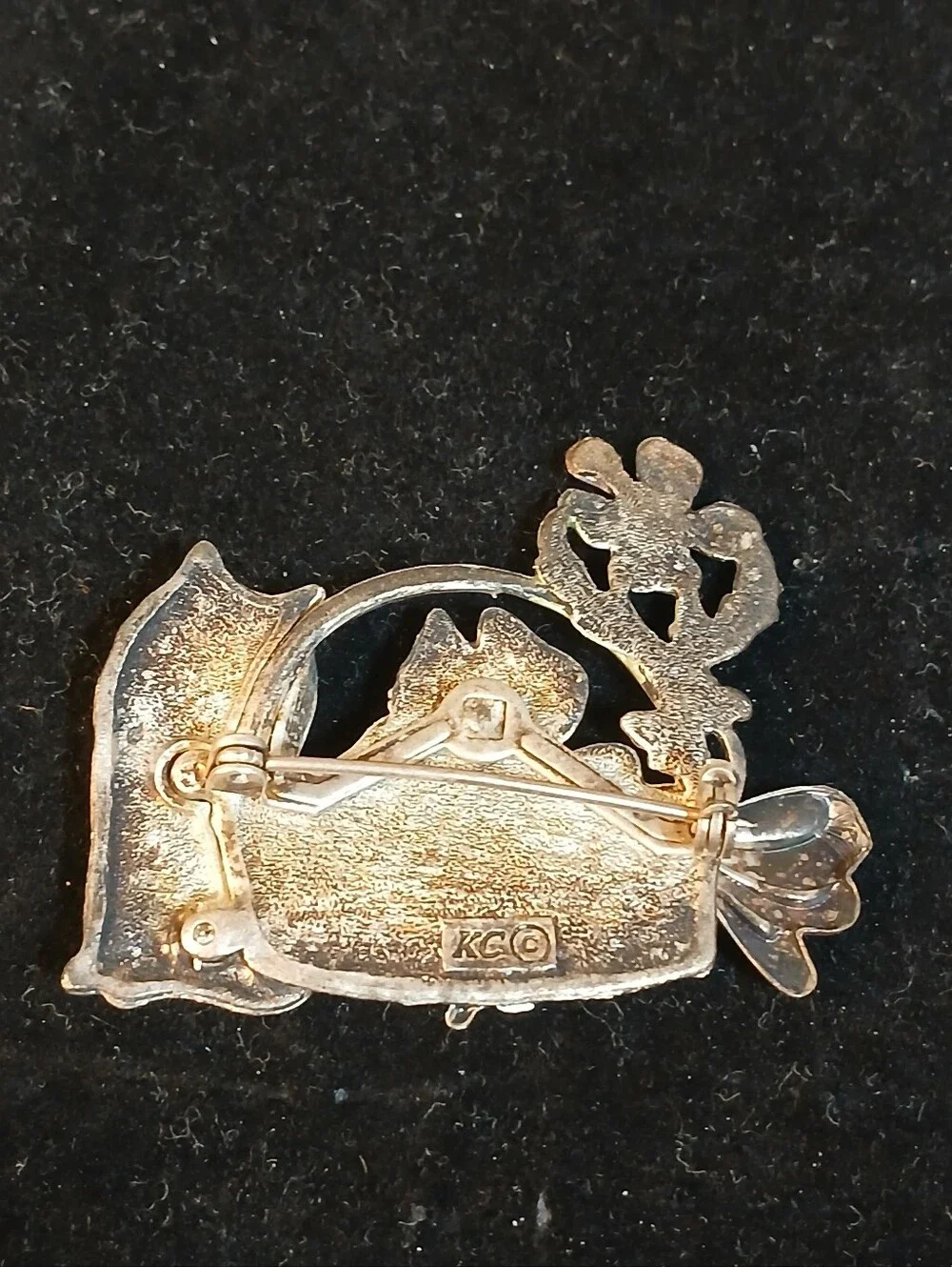 Kenneth Cole Cat Basket Enamel Pin - Pink Bow & Flower